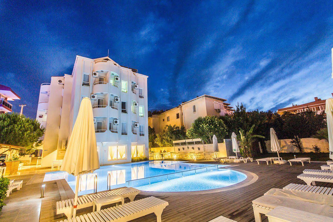 Otel Yeni Çeşme Eksteriør billede